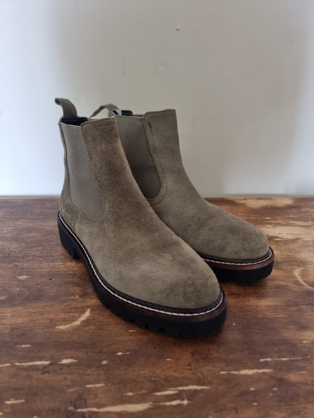 Caslon Miller Water Resistant Suede Green Leather Chelsea Womens Boots Size 7